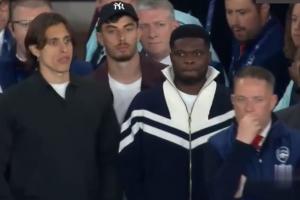 开云体育平台-此消彼长？阿森纳次回合托马斯可上场，巴黎核心登贝莱无对抗伤退