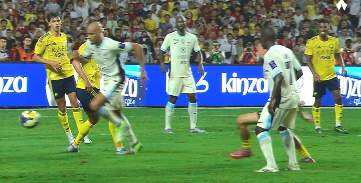 开云登录入口-VAR判定C罗犯规在先，菲利克斯五分钟两粒进球遭取消