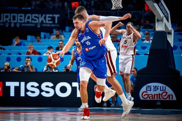 Kaiyun Sports-开云体育-轰39+10创纪录！约基奇闯关无惧围剿：流血挡不住他