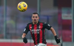 记者：租借费和薪资都没谈拢，本纳塞尔外租马赛陷僵局&amp;沙特关注