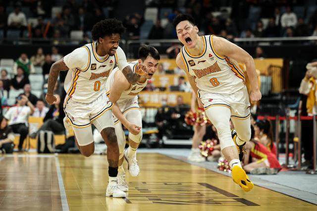 开云体育平台-为什么我们不评选CBA最佳第六人？