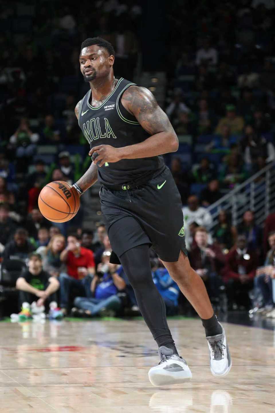 开云登录入口-单节被轰35-15崩盘！灰熊遭西部垫底队逆转吞5连败 锡安21+7