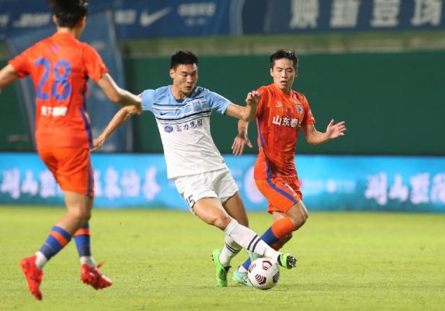 Kaiyun Sports-开云体育-广州城争四悬念留到最后 打平就保级范帅称无压力
